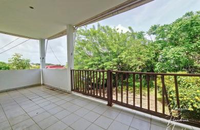 Vente Maison 122m&sup2; 6 pièces Petit-Bourg