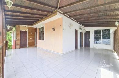 Vente Maison 122m&sup2; 6 pièces Petit-Bourg