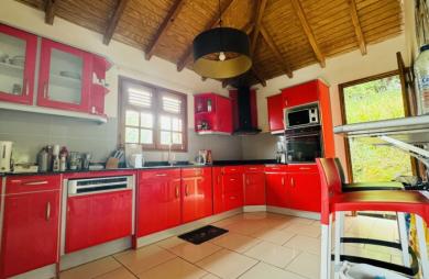 Villa T4 Moderne : Vue Mer et Sérénité à Pointe-Noire à 267 500 EUR