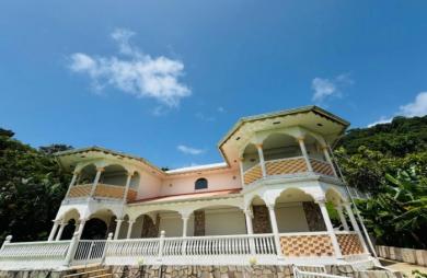 Location Maison 297.1m&sup2; 5 pièces Remire Montjoli