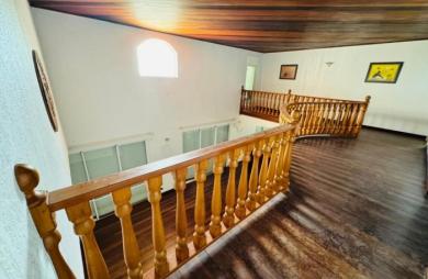 Location Maison 297.1m&sup2; 5 pièces Remire Montjoli