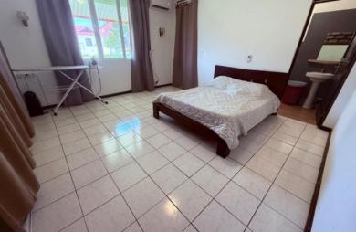 Vente Immeuble 215m&sup2; 8 pièces Remire Montjoli