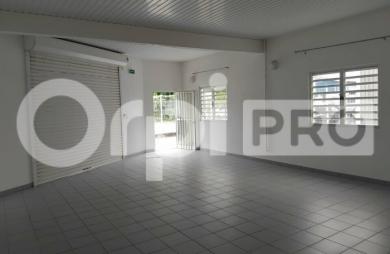 Bureau aménagé avec volet roulant de 60 m².