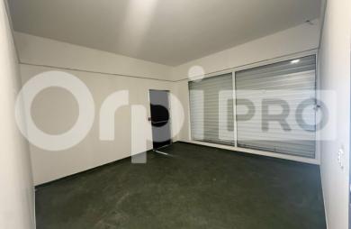 Bureaux et locaux commerciaux à louer – SLM