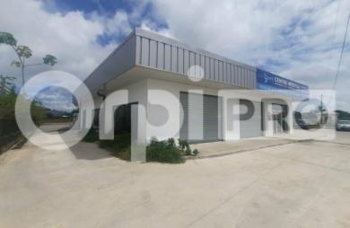 Local commercial neuf en bordure de voirie !