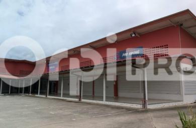 MACOURIA – Emplacement premium en 1ère ligne de la ZA de Soula