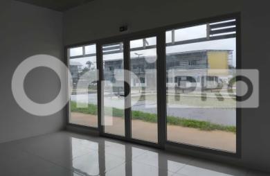 Cellule commerciale neuve de 126 m² avec offre commerciale !