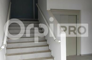 Cellule neuve de 194 m² avec offre commerciale !