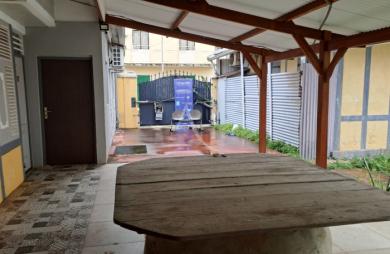 Vente Immeuble 363m² 8 pièces Cayenne