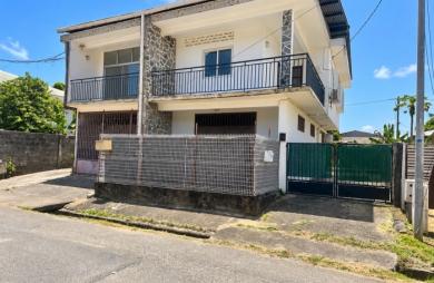 Vente Immeuble 172m&sup2; 7 pièces Cayenne