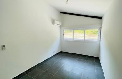 Location Maison 98.94m&sup2; 4 pièces Remire Montjoli