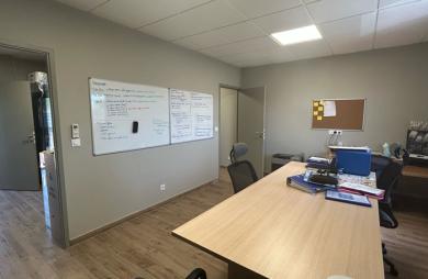Location Bureaux 37.2m² Remire Montjoli