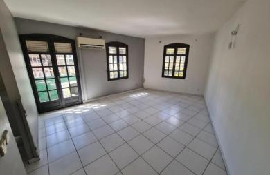Location Fonds de commerce 31m&sup2; 3 pièces Fort de france
