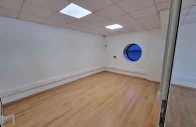 Location Fonds de commerce 90m&sup2; 3 pièces Le Lamentin