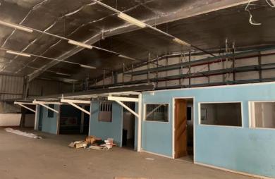 Location Local commercial 650m&sup2; Ducos
