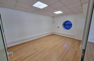 Location Fonds de commerce 90m&sup2; 3 pièces Le Lamentin