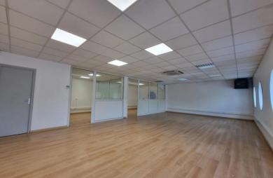 Location Fonds de commerce 90m&sup2; 3 pièces Le Lamentin