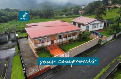Vaste maison de type F8 en parfait état, à proximité des commodités - 97260 - LE MORNE ROUGE