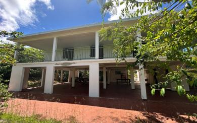 A VENDRE VILLA PROCHE MER - T6 - AU VAUCLIN