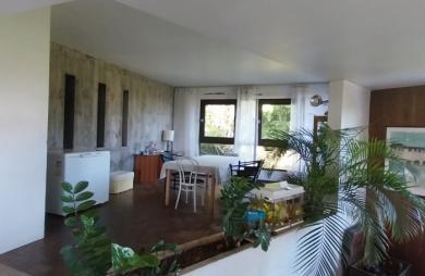 Maison sur 2846 m2 de terrain avec piscine - SCHOELCHER