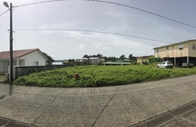 Terrain plat à bâtir de 442m2 - LE LORRAIN
