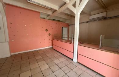 Local commercial 70 m2 proche Savane de Fort de Francve