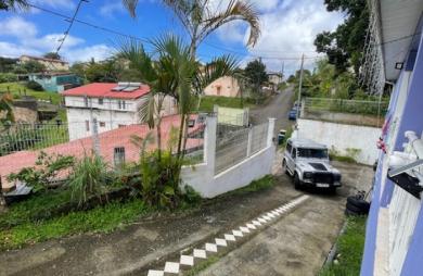 MAISON F4 AU MORNE ROUGE .