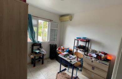MAISON F4 AU MORNE ROUGE .