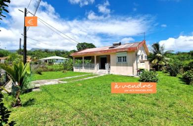 À vendre : Belle maison de plain-pied avec jardin arboré, quartier résidentiel calme à AJOUPA BOUILLON