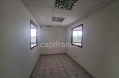 Location Bureaux 116m&sup2; 7 pièces Le Lamentin