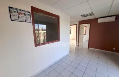 Location Bureaux 116m&sup2; 7 pièces Le Lamentin