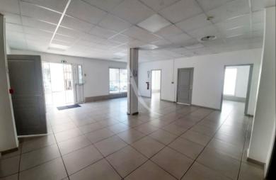 Vente Bureaux 150m² 10 pièces Fort de france