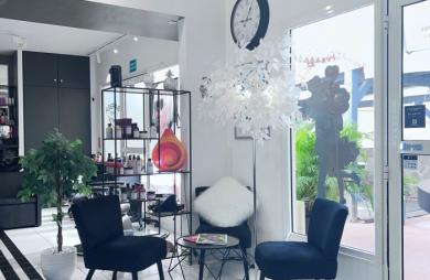 Salon de coiffure dans zone touristique