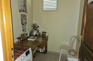 Maison F4 sur 5 071 m2 de terrain, constructible en partie - SCHOELCHER