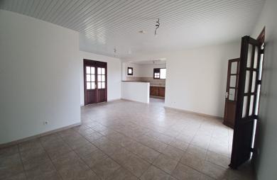 Location Appartement 100m² 4 pièces Rivière Salée