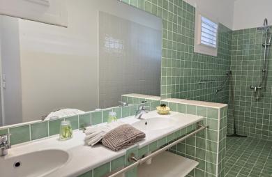 VILLA CREOLE 4 LOGEMENTS VUE MER