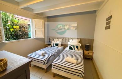 VILLA 3 CHAMBRES AVEC PISCINE ET VUE MER - RIVIERE SALEE