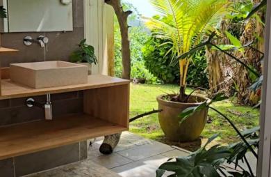 Villa duplex T5 + T3 locatif, piscine, vue mer - Morne Courbaril - Le Marin