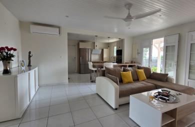 Villa T3 moderne avec piscine, suite parentale et prestations haut de gamme au LAMENTIN