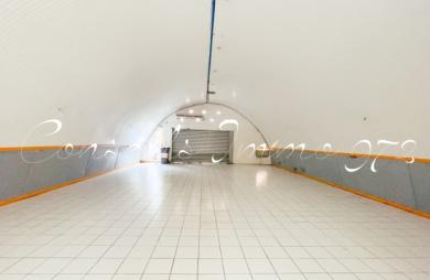 Local entrepôt 140 m2 - 4,17 m sous plafond, double accès - ZI Cocotte - Ducos