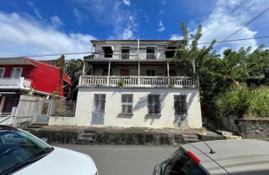 MAISON À DÉMOLIR SUR TERRAIN DE 425 m2 - FORT-DE-FRANCE