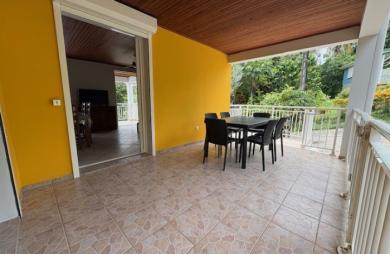 Haut de villa indépendant T3 meublé au Robert