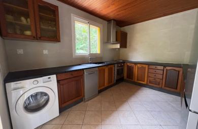 Haut de villa indépendant T3 meublé au Robert
