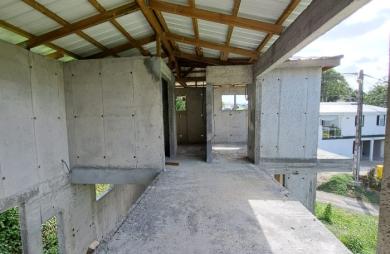 Maison neuve à terminer   Le François