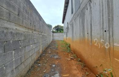 Maison neuve à terminer   Le François