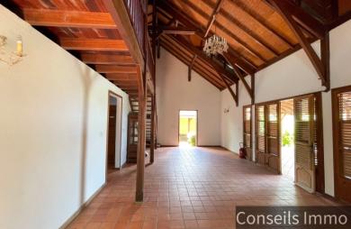 Villa créole F6 + dépendance indépendante & piscine - Le Robert