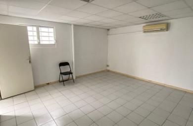Location Local commercial 25m² Ducos