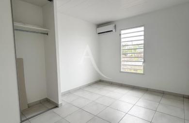 Location Maison 84.49m² 4 pièces Le Diamant