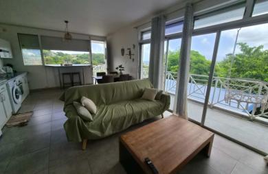 Maison F4 + F5 meublé et équipée en très bon état.