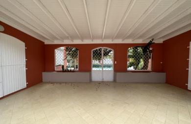 Villa F5 avec piscine et grand jardin à proximité CHU - FORT-DE-FRANCE